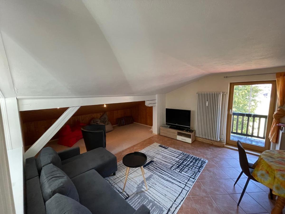 Geraeumiges Domizil Mit Bergblick Und Sauna Appartement Oberwössen